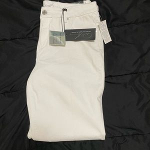NWT Womens white slim boot pants size 16w